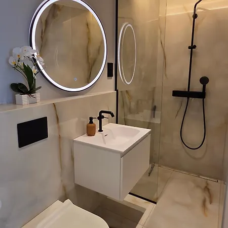 Cozy Parkside Apartman